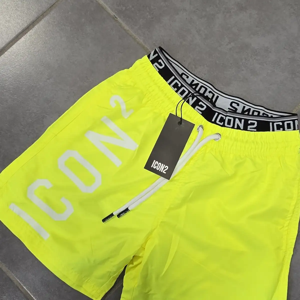 Short icon2 jaune