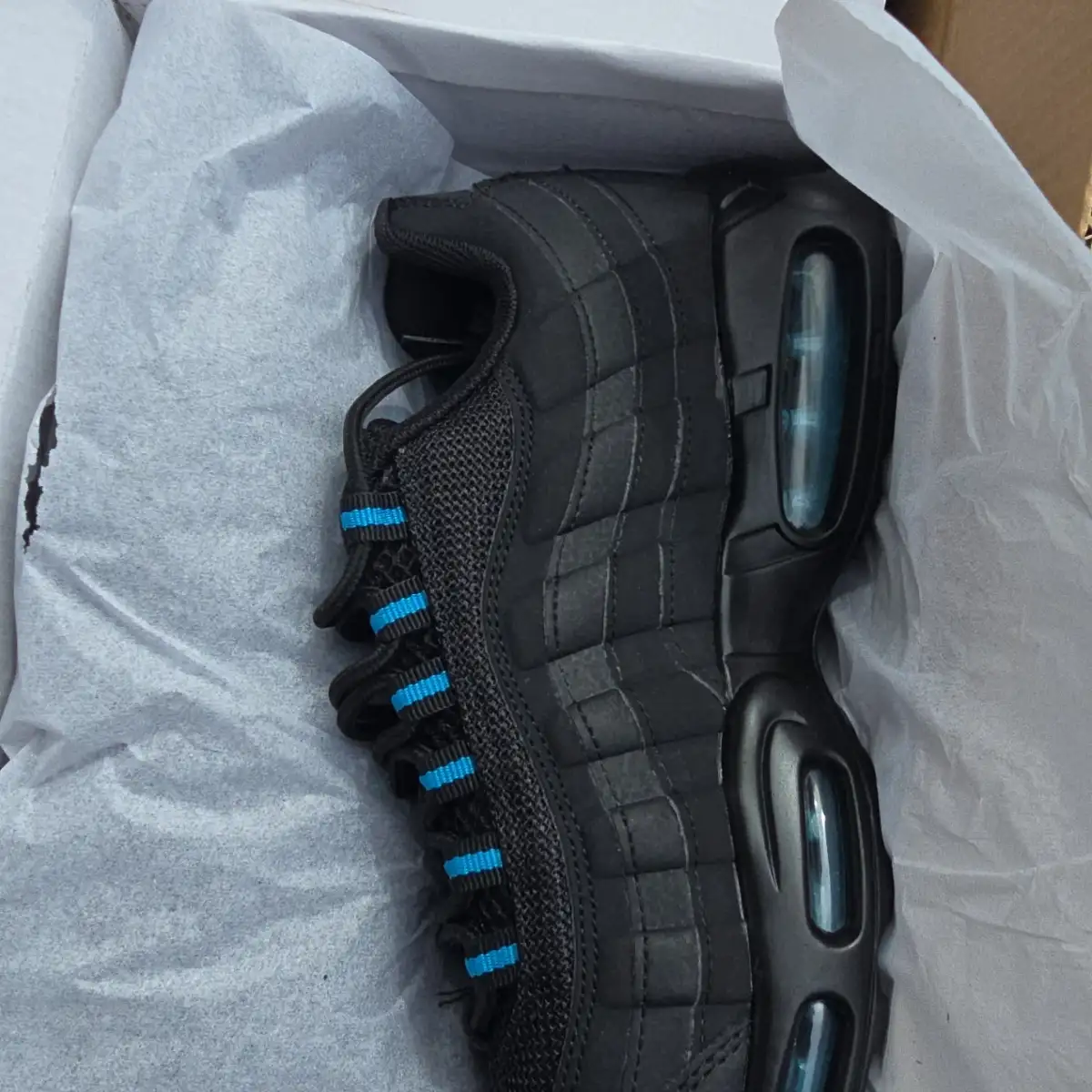 Basket sportswear noir
