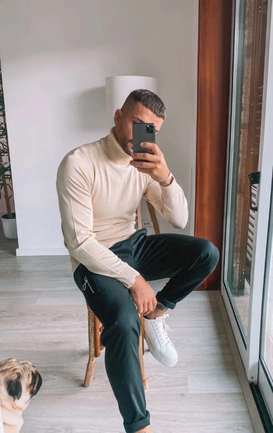 Pull col roulé beige